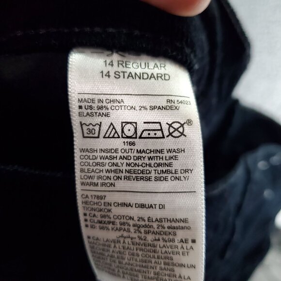 Old Navy Jeans Womens 14 Black Corduroy Stretch Flare - Picture 3 of 9